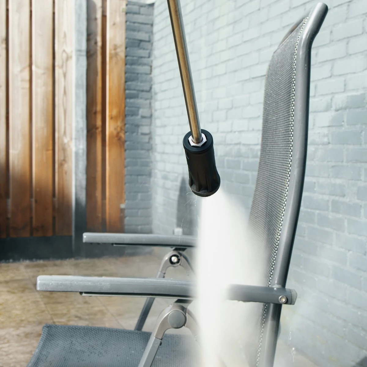 VONROC Hogedrukreiniger V22-1 2200W – 170 Bar – 450 L/h – Incl. 8m Slang, Reinigingsmiddelen Tank, Spuitstukken En Accessoires - Afbeelding 5