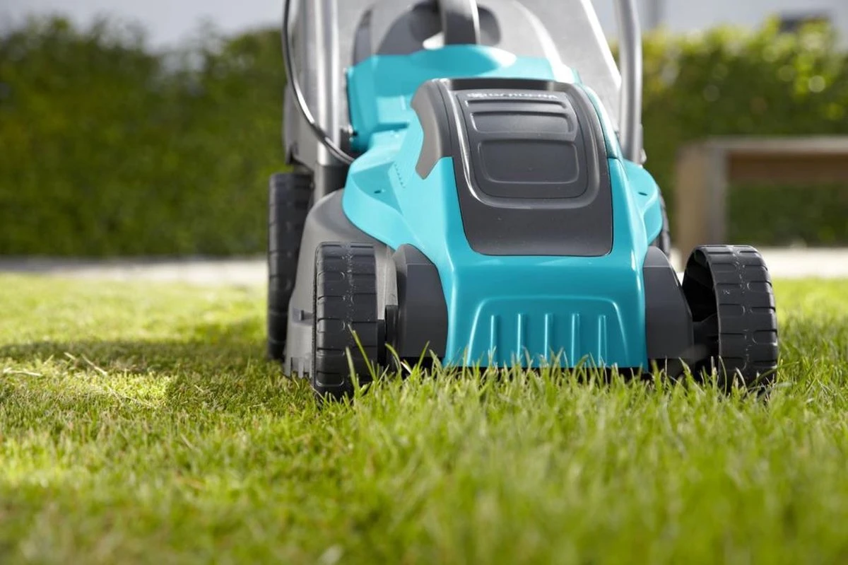 GARDENA - Powermax 32 - Grasmaaier (gemotoriseerd) - Maaibreedte 32 Cm - Gazons Tot 200 M2 - Afbeelding 3